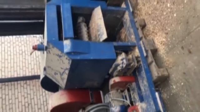Б/У дробилка для дерева БОБР 2