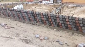 Отделка цоколя. Колотой гранитной брусчаткой 3