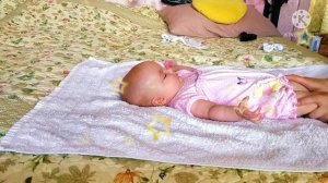 Ежедневная гимнастика с малышом 4 месяцев.