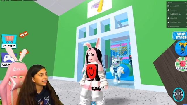 ? НОВЫЙ ПОБЕГ С СУПЕРМАРКЕТА ИСПОЛЬЗУЮ ЧИТЫ БАЛДИ ПРОТИВ БАРРИ в ROBLOX! Говорящий котёнок РОБЛОКС смотреть онлайн