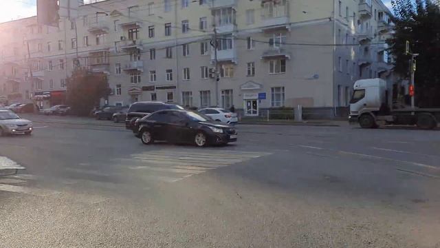 Таджикская шаурма в центре Екатеринбурга смотреть онлайн