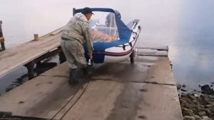 Прицеп для перевозки ПВХ лодки с полной комплектацией массой 135 кГ изготовленный из ПП труб.