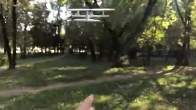 Самолёт с пропеллером из пенопласта