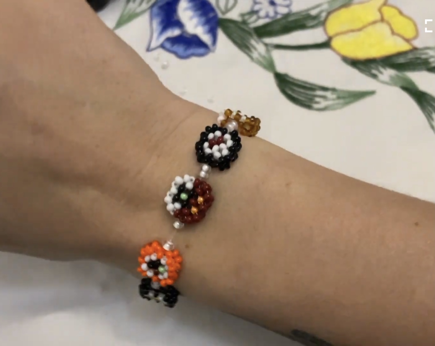 Маленькие суши из бисера Фигурки в технике крестик смотреть онлайн