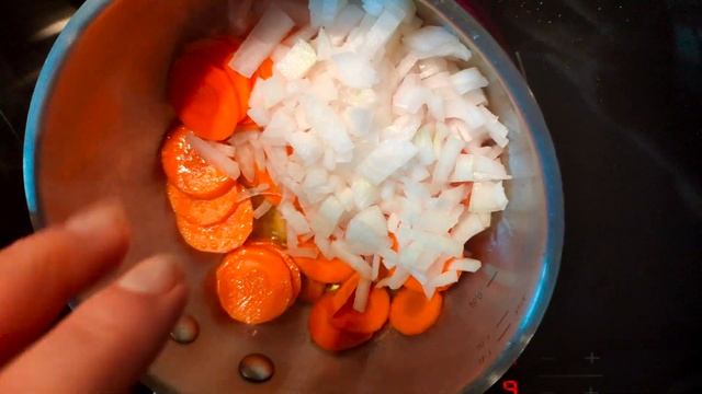 Суп из куриных лапок!!)