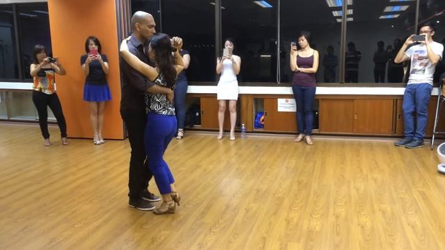 Kizomba Basic Steps with Musica @ the Studio 20 March 2015- Flavian and Suzana смотреть онлайн