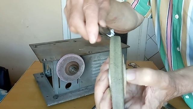 Оригинальный способ заточки сверла от токаря профессионала. Опыт Куликова. смотреть онлайн