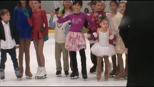 Camelia Adams Chirstmas Ice Skating 2016-12-02 смотреть онлайн
