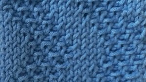 Узор зигзаги из лицевых  и изнаночных петель