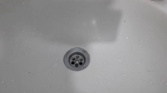 Как устранить засор в раковине За 3 Секунды!