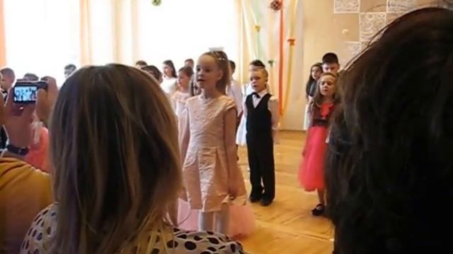Кунец Диана. Мы всем спасибо говорим. Выпускной в детском саду. смотреть онлайн