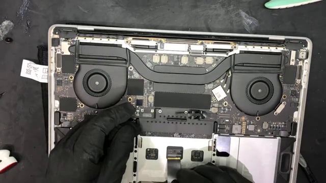 MacBook Pro 13インチ 2018/2019 A1989バッテリー交換修理 смотреть онлайн