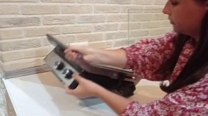 Стейки из свинины на гриле Kitfort KT-1629