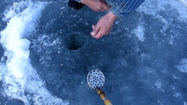 Ловля щук на жерлицы Зима 2013 г Часть 2 смотреть онлайн