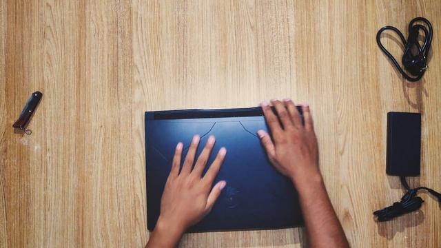 MSI Laptop Unboxing and RAM upgrade смотреть онлайн