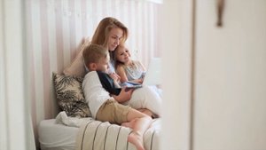 КАК РАЗГОВАРИВАТЬ С РЕБЕНКОМ | 6 фраз которые нельзя говорить ребенку даже в ссоре