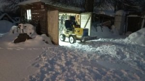 самодельный минитрактор переломка, чистит снег