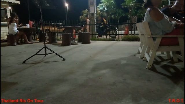 SUNDAY 19th NOVEMBER 2017 SOFA DANG JOMTIEN FOOD REVIEW смотреть онлайн