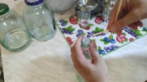Как извлечь шариковый дозатор из бутылки Бакарди не повредив