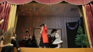 MVI 4955старуха Шапокляк