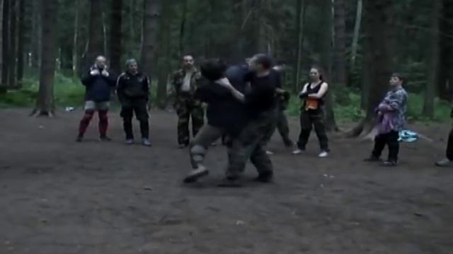 Самооборона курткой: подручные средства смотреть онлайн