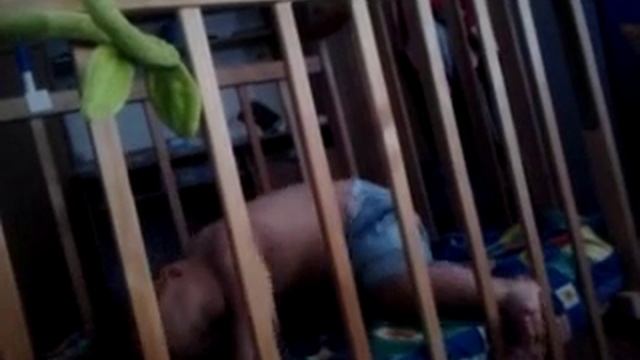 Филюша смеется в манеже -1 год смотреть онлайн