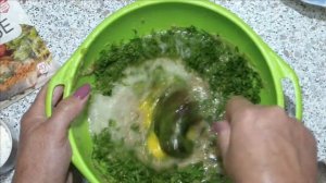 Рыбные икряники на сковородке. Вкусное рыбное блюдо. Икряники из карася.