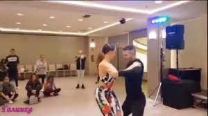 КАК ЖЕ КРАСИВО ОНИ ТАНЦУЮТ