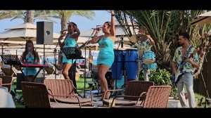 Снова кубинские песни на берегу моря! Всем понравилосьAnd again Cuban songs by the sea #girl #cute