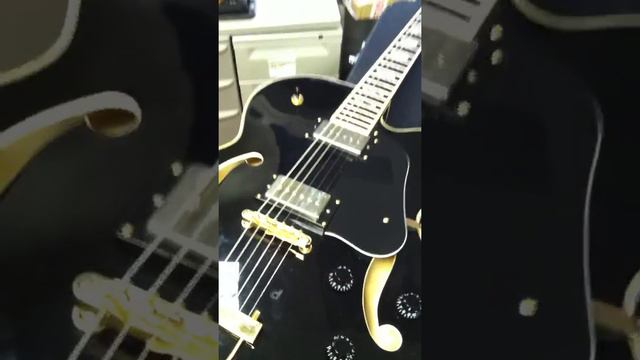 SOLD Hands on description Washburn (Samick) Washington J9 смотреть онлайн