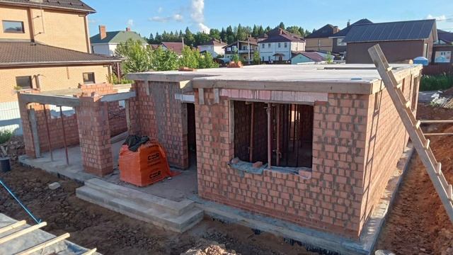 Строительство двухэтажного кирпичного дома, 291 м2. Сколько стоит построить кирпичный дом? ПД-71