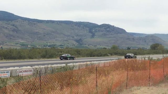 1991 Nissan Skyline GT-R vs 1992 Efini/Mazda FD3S RX-7 Drag Racing смотреть онлайн