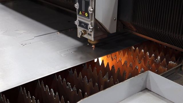 Процесс лазерной резки металла смотреть онлайн