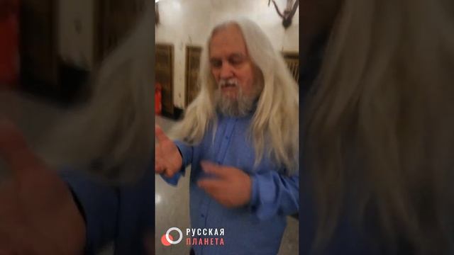 Иван Кулебякин с помощью "Биополя" и спрятанной карточки прошёл через турникеты метро.