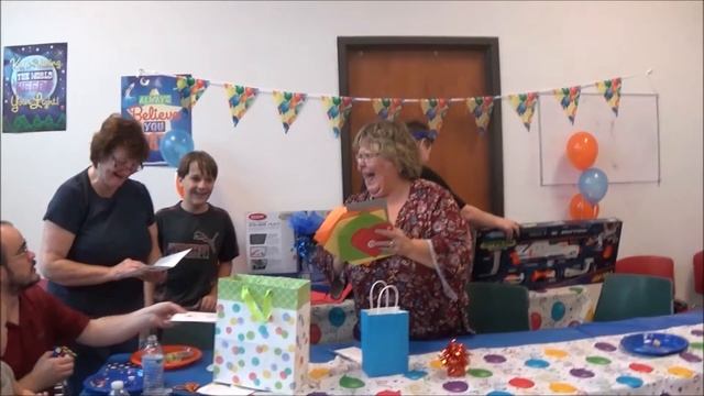 More Popping TNT Fireworks POP IT'S смотреть онлайн