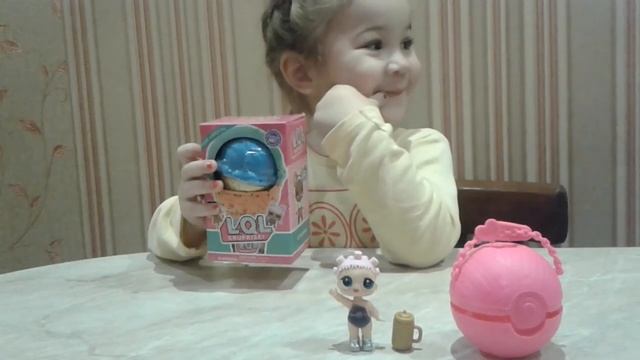 МИЛАНА И НОВЫЕ КУКЛЫ L.O.L./ РАСПАКОВКА ИГРУШКИ.mp4 смотреть онлайн