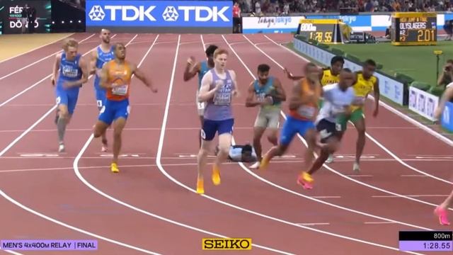 Как правильно бежать эстафету 4 по 400 смотреть онлайн