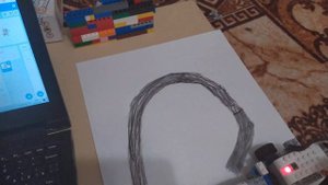 Lego wedo 2. Scratch 3 . Движение по линии с одним мотором и датчиком расстояния.