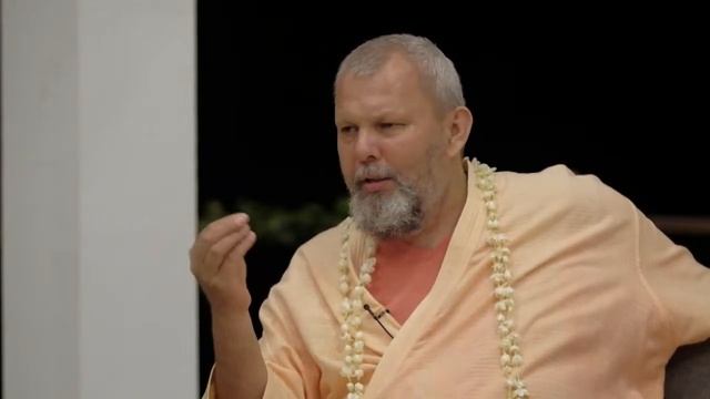 Вечерняя лекция на Гупта Говардхане • Бхакти Бимал Авадхут смотреть онлайн