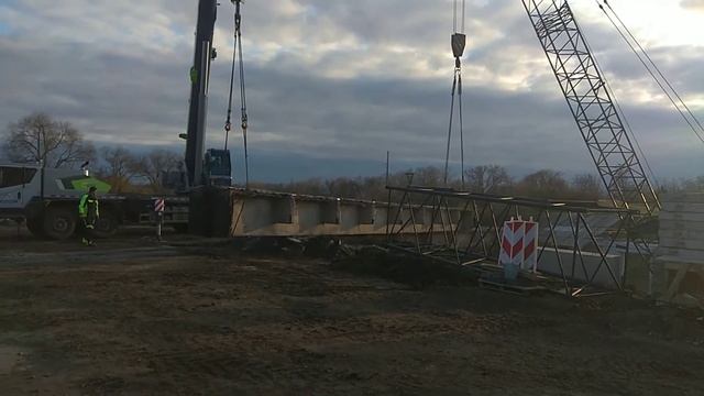 Мост Таврийск. Северо крымский канал наполняют водой. смотреть онлайн