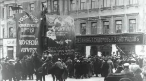 История праздника в открытках.  7 ноября.