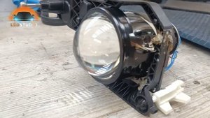 Volkswagen Touareg Процесс восстановления фар. Установка Bi Led. Обучающее видео.