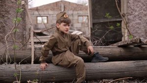О той Весне...Премьера клипа!!! Кино идет Все о той весне Военные песни Макар Эдельханов...mp4