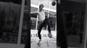 Henning May (AnnenMayKantereit)