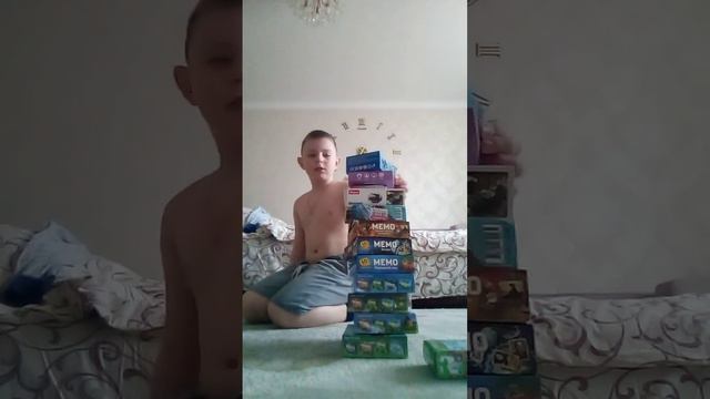 Прыгаю через коробки* чуть не сломал локоть* смотреть онлайн