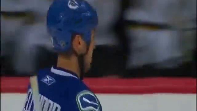 Kyle Wellwood Sweet Shootout Goal vs Stars 10112009