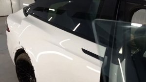 Tesla Model X как открываються двери