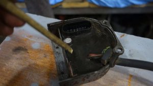 MERCEDES VITO W638 EBERSPACHER HYDRONIC КАК ОТРЕМОНТИРОВАТЬ МОЗГИ И СНЯТЬ КОМПАУНД ЭБЕРШПЕХЕР D5WZ