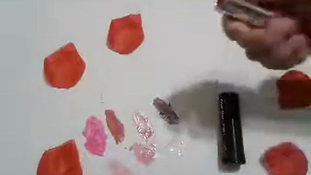 Показываю помады блески и т.д. смотреть онлайн