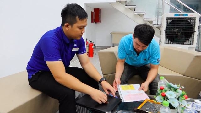 Hyundai Mighty Ex8 GTL thùng mui bạt bàn giao xe về Lâm Đồng |TỔNG CÔNG TY Ô TÔ MIỀN NAM смотреть онлайн